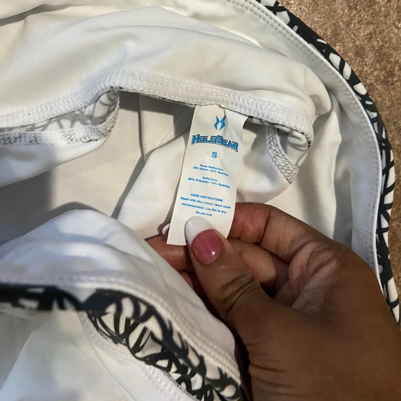 HOLOGEAR SZ 2 SET SPORTS BRA + SMALL LEGGINGS ATHLETIC WEAR WHITE BLACK TRENDY - Picture 4 of 9